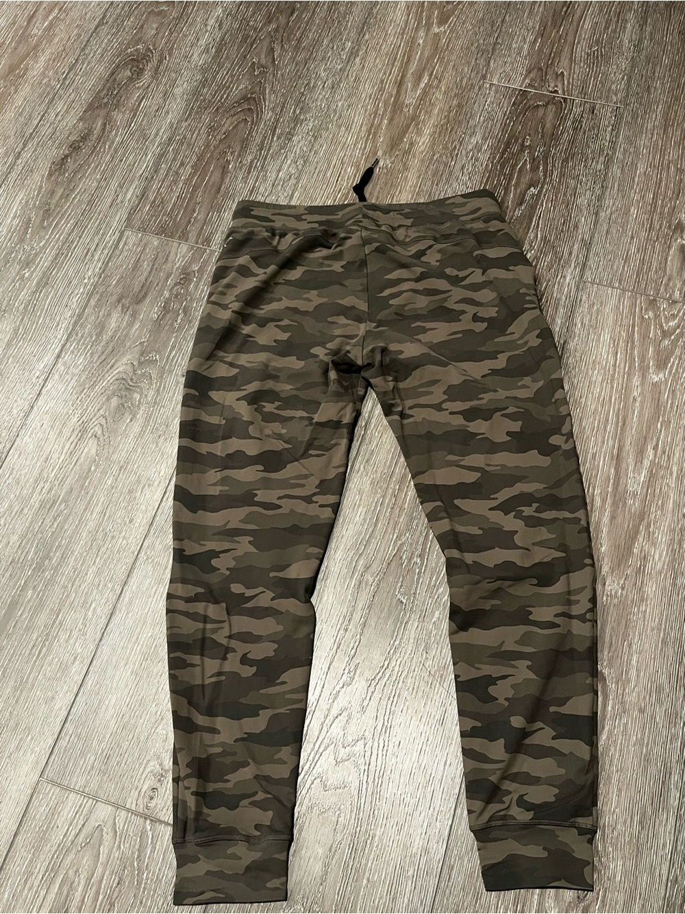 Women’s Camo Unwind Joggers  - Olive Green